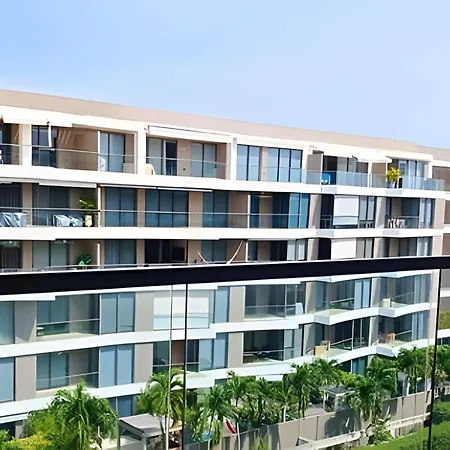Apartamento Lujo, Vista Al Mar Y Salida Directa A La Playa
